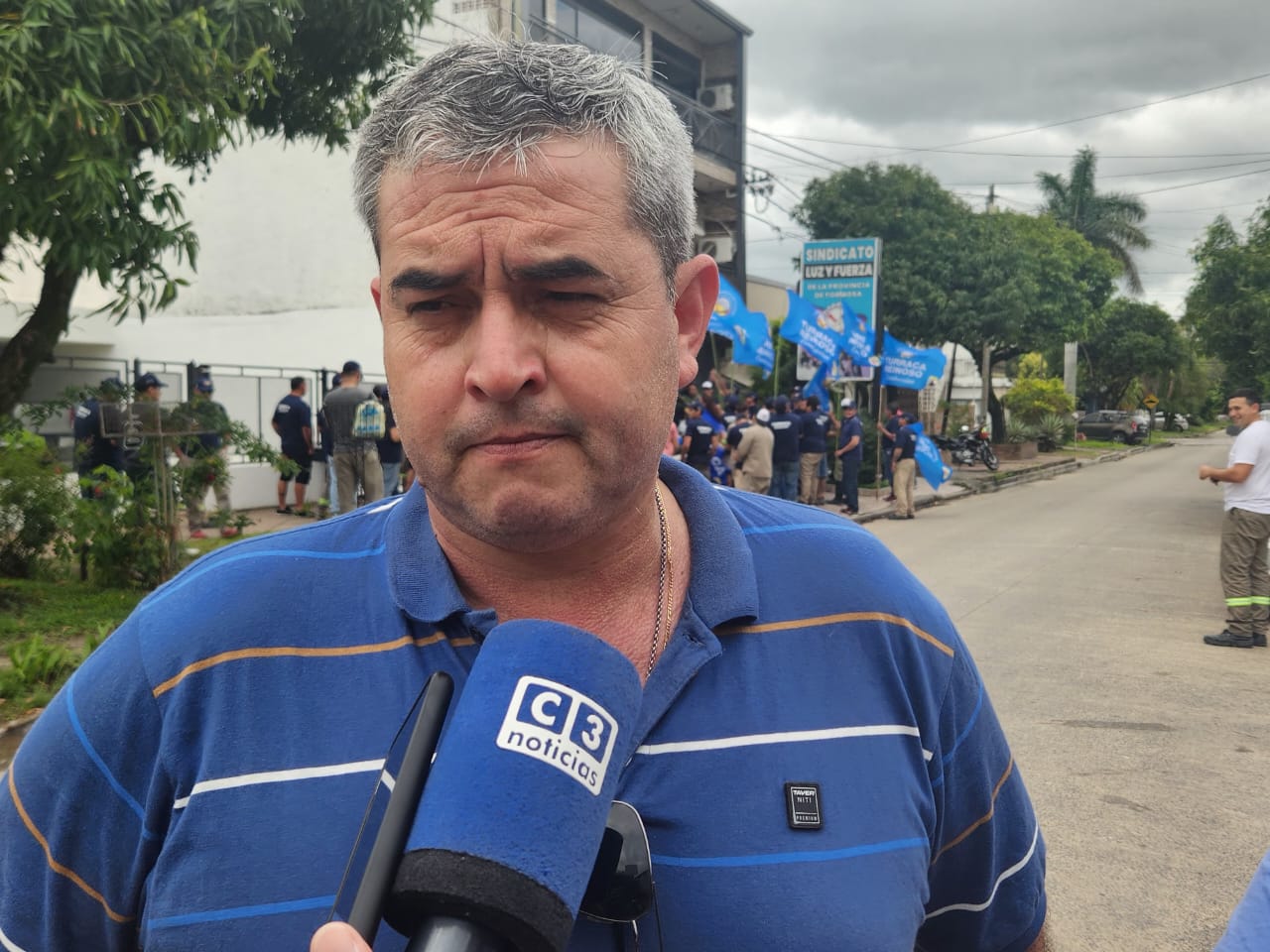 TURRACA DESMINTI&Oacute; A BASUALDO Y DEFENDI&Oacute; A LOS TRABAJADORES DE REFSA